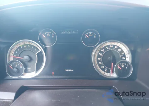 2015 Ram 1500 Laramie из США, поврежденный, VIN 1C6RR6NTXFS506216